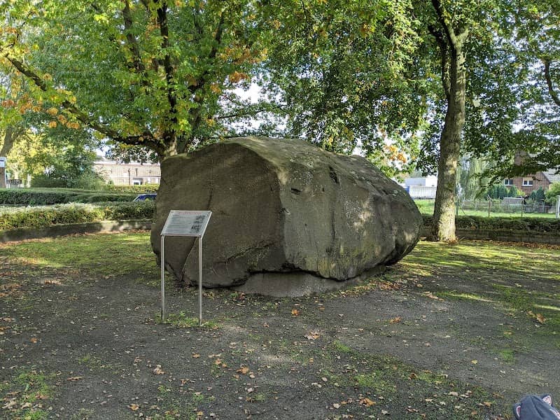 Naturdenkmal Der "Dicke Stein" - Image 2