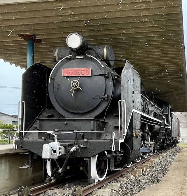 Steam Locomotive D51 860 - Image 1
