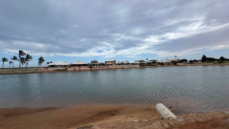 Carnarvon Town Centre - Image 1