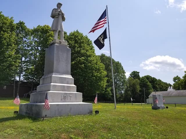 Lagrange Veterans Memorial - Image 1