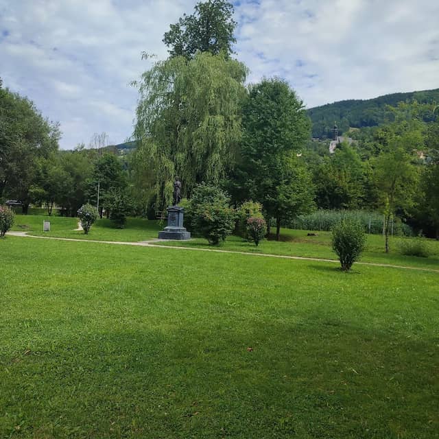 Micheline Gräfin von Almeida - Denkmal - Image 1