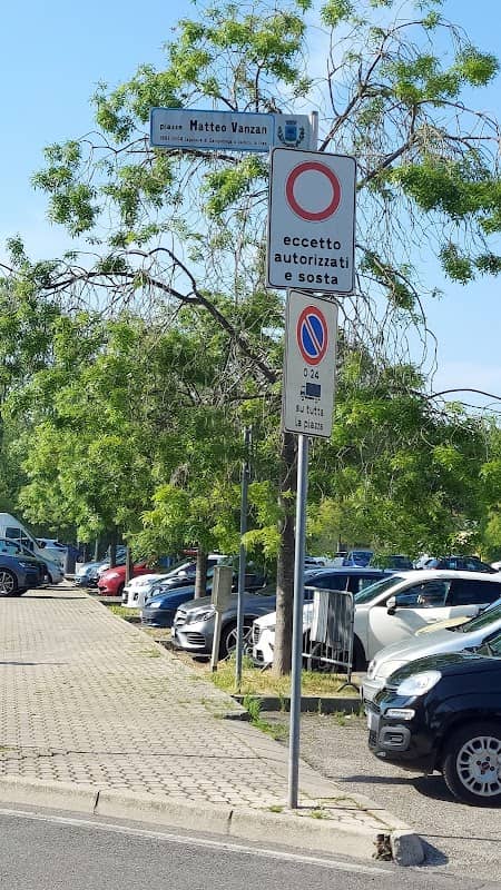 Piazza Matteo Vanzan - Image 1