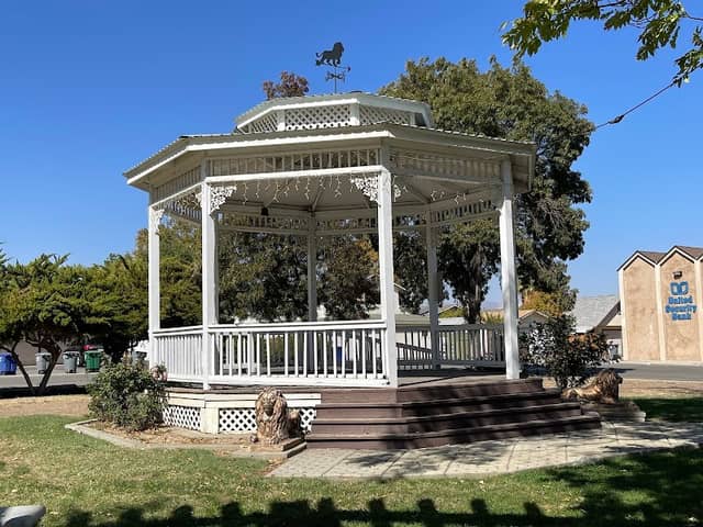 Frame Park - Image 2