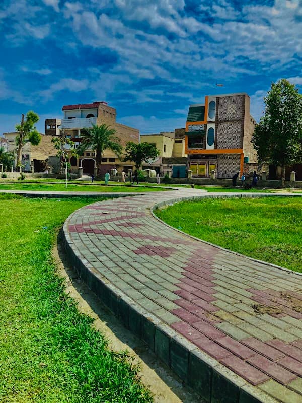 Model Town Arif Park - Image 1