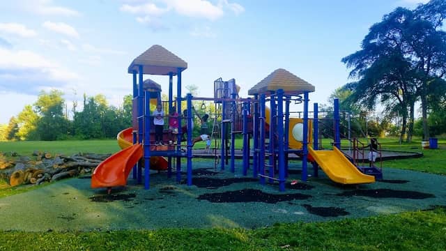 Homestead Park - Image 2