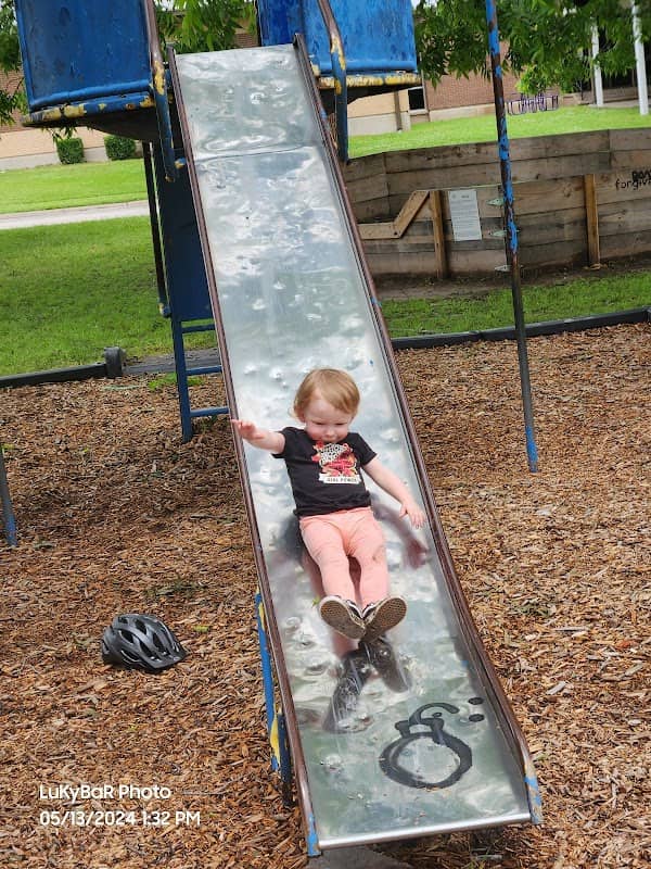 Simpson Park - Image 2