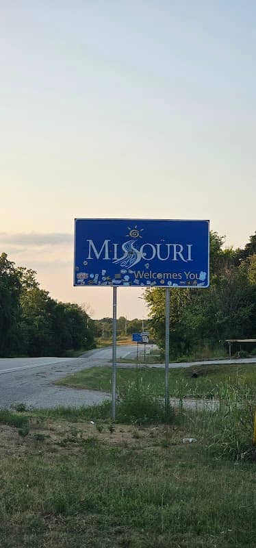 Welcome to Missouri sign - Image 1