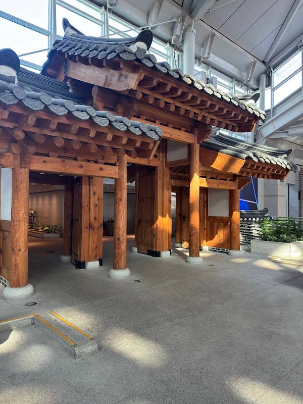 Incheon International Airport Mugunghwa Garden - Image 1