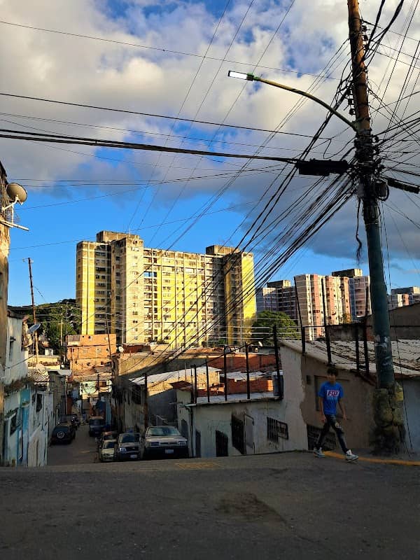 Esquina de Mirabien - Image 1