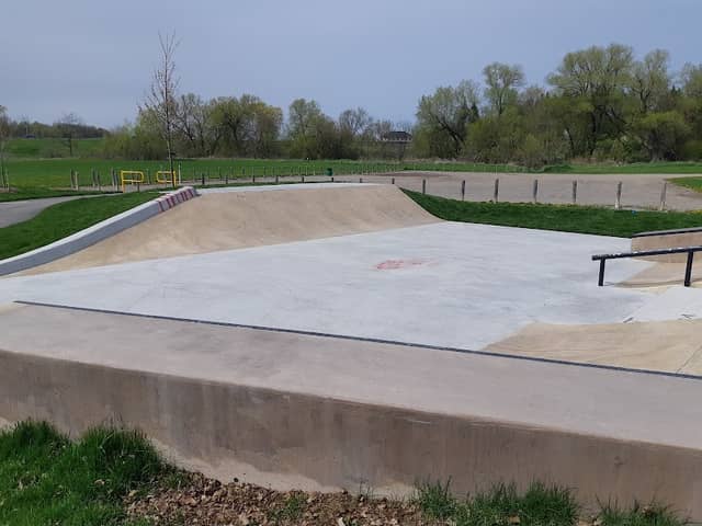 Osin Lions Park - Image 2