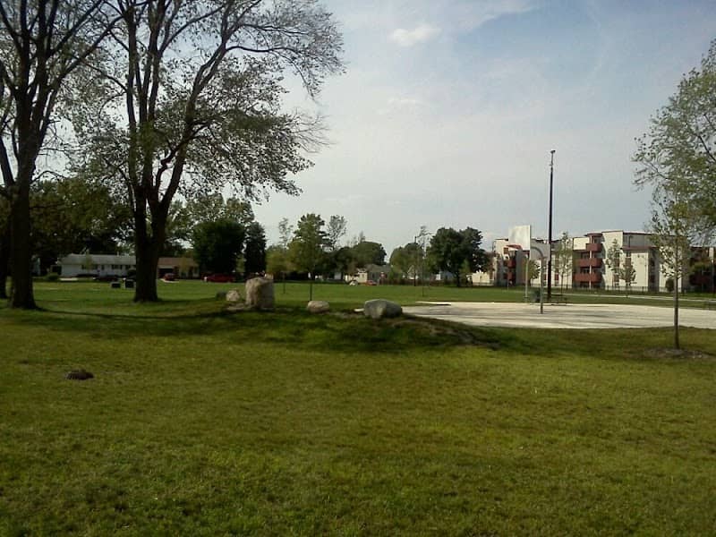 Hillis Hans Park - Image 2