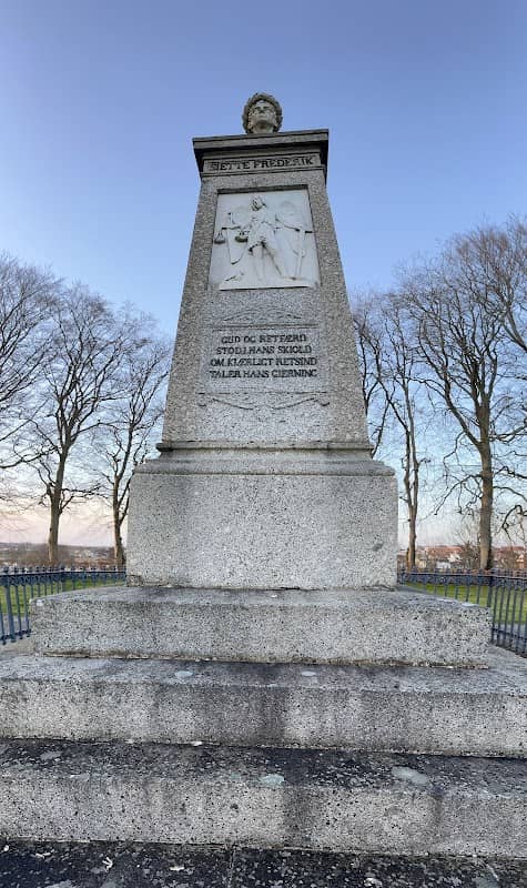 Frederik VI Mindestøtte - Image 1
