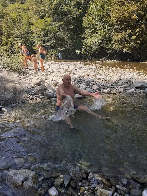Lago di Turrite Cava Beach - Image 3
