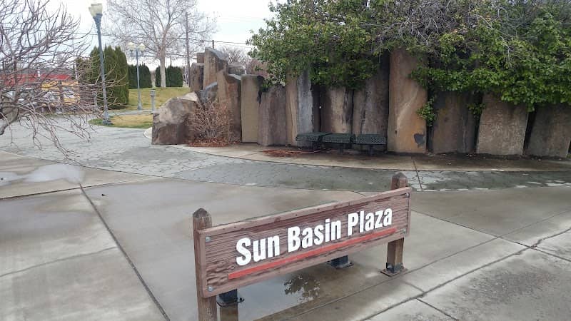 Sun Basin Plaza (Rock Park Plaza) - Image 1