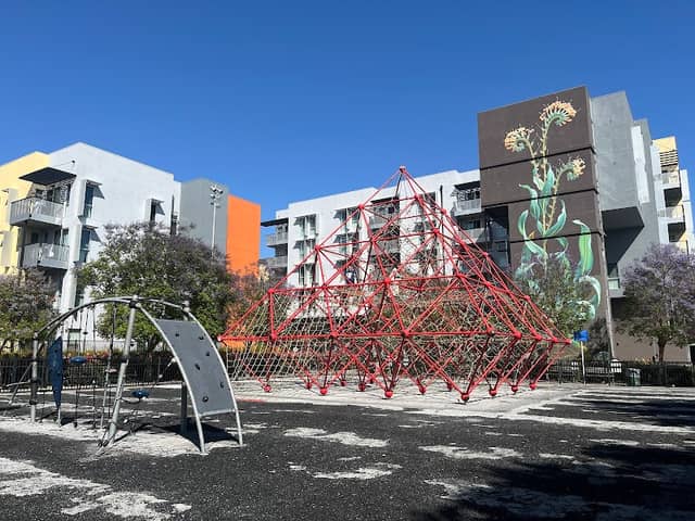 Union City Pyramid - Image 2