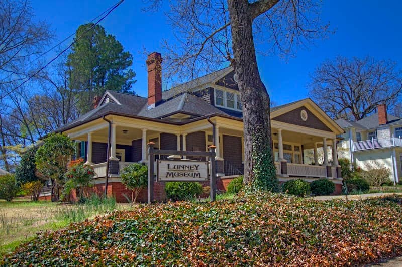 Lunney Museum - Image 1