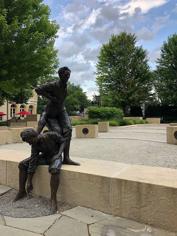 Lincoln Landing - Image 1