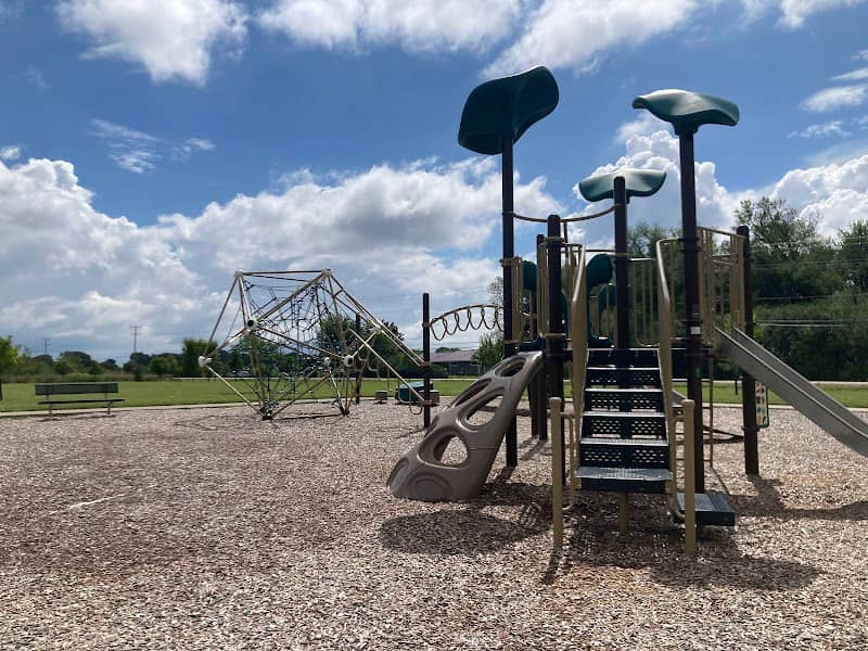 Castle Oak Park - Image 1