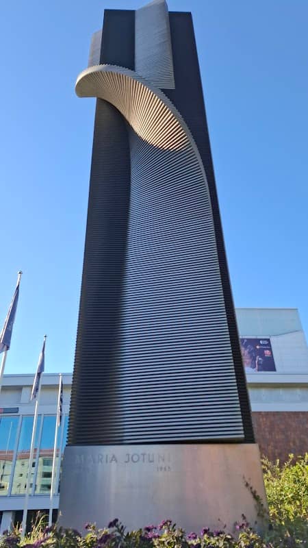 Maria Jotunin memorial - Image 2