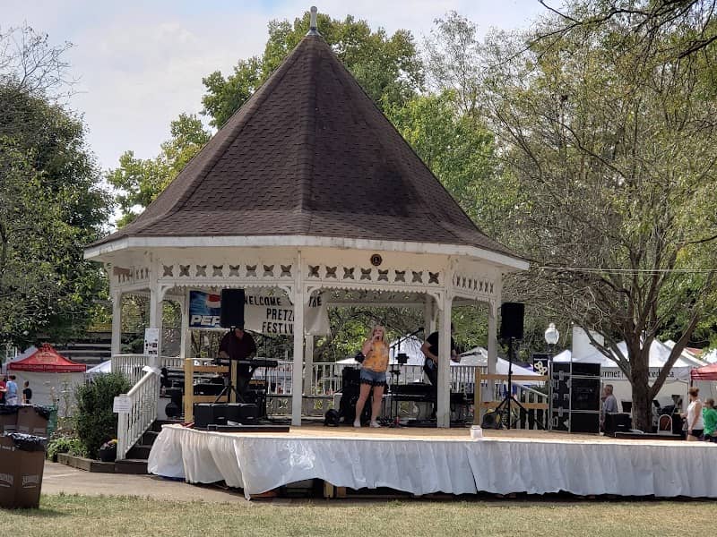 Veterans Memorial Playground - Image 3