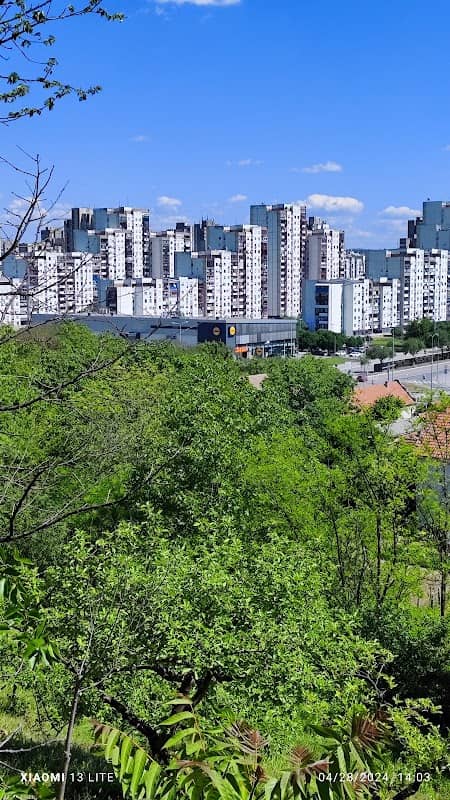 Plac Sa Pogledom - Image 2