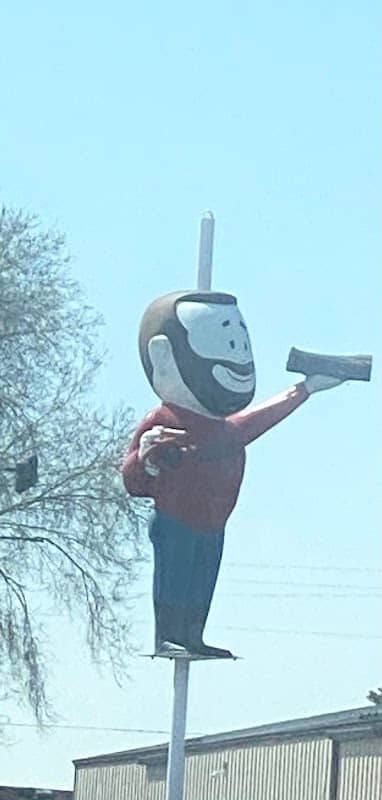 Wilson Statue - Image 1
