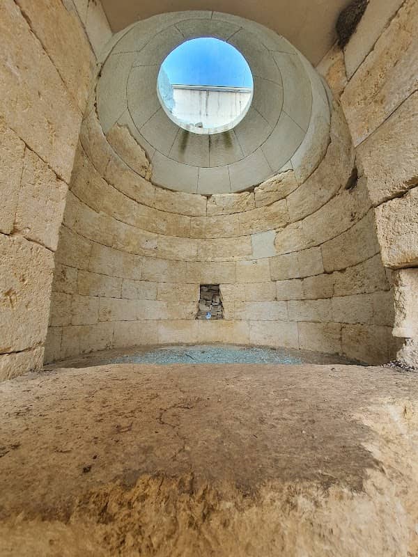 Thracian tomb - Momina Mogila - Image 1