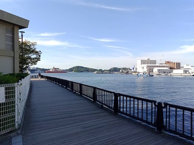 Sea Breeze Road - Image 2