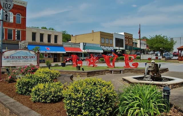 Graham Square - Image 1
