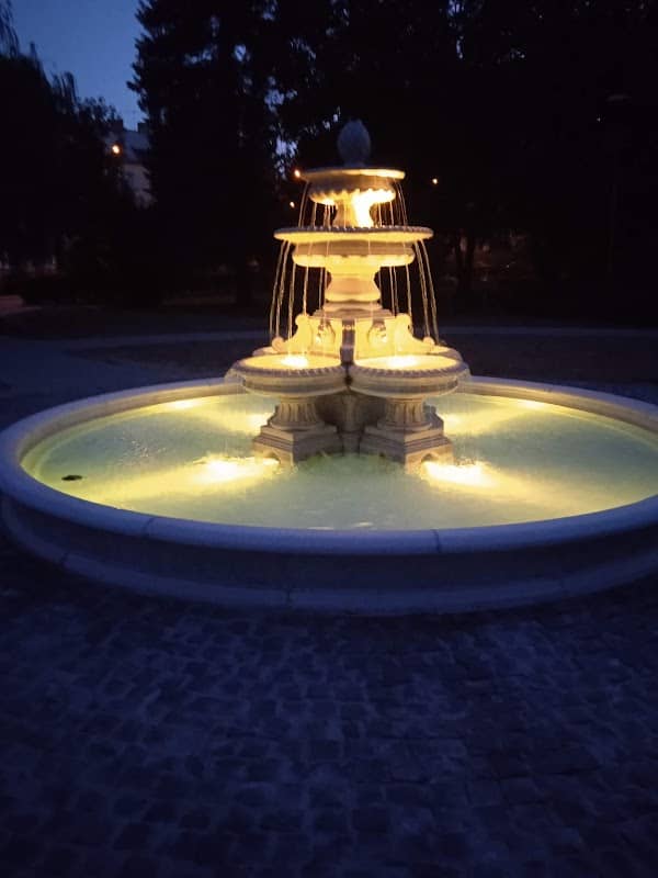 Park pred Nemocnicou - Image 3