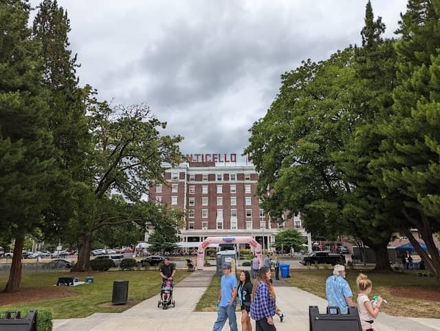Longview Civic Circle Park - Image 1