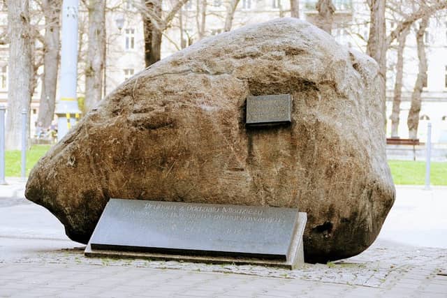 OBELISK PAMIĘCI POLEGŁYCH DRUHÓW 39-45 - Image 2