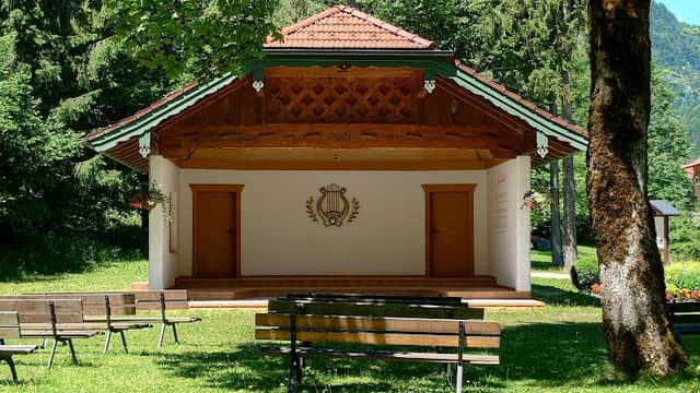 Musikkapelle Weißbach Pavillon - Image 1