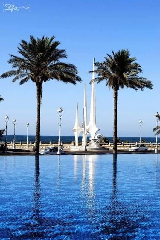 تمثال الأشرعه البيضاء - Image 3