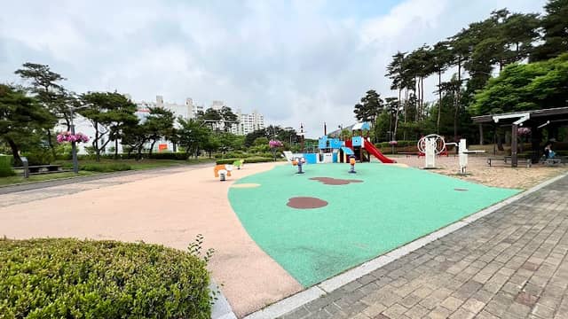 성남시청공원 - Image 1