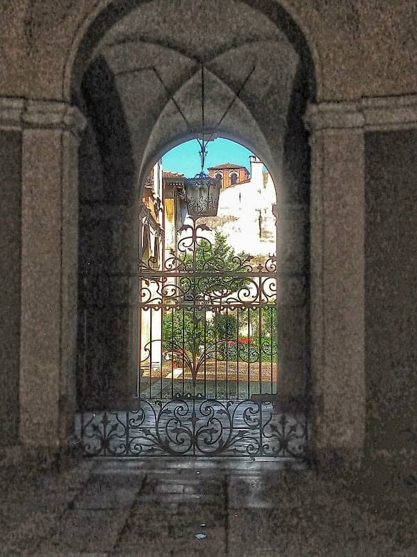 Palazzo Modignani - Image 2