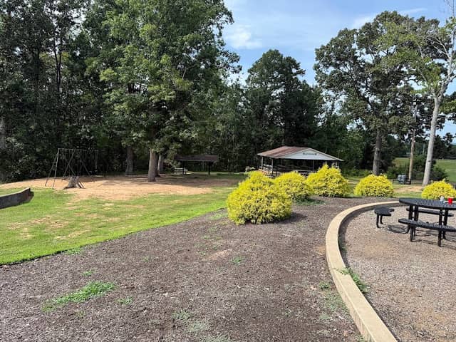 Crowe Park - Image 2