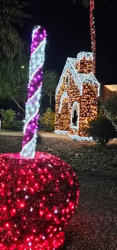 Avondazzle Holiday Light Display - Image 2