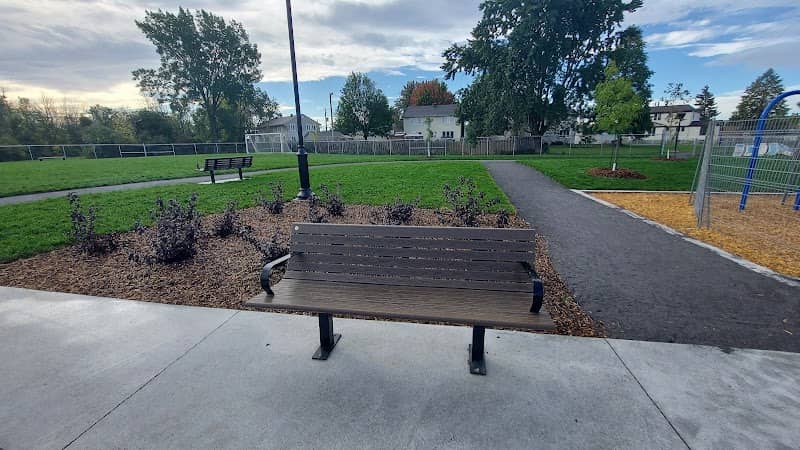 Soldat-Simon-Longtin Park - Image 3