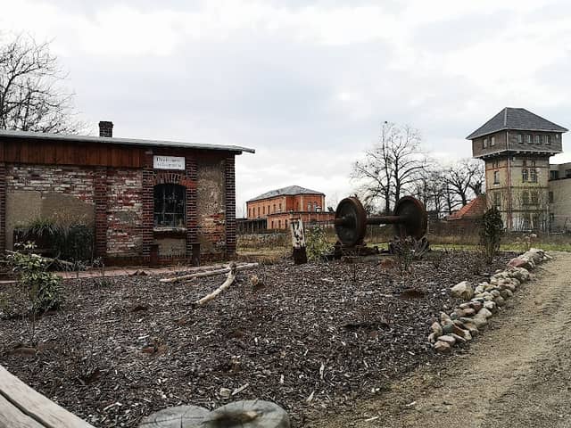 BAHNHOFSBLICK - Image 2