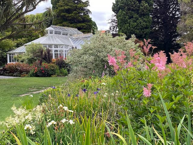 Mona Vale Garden Park - Image 1