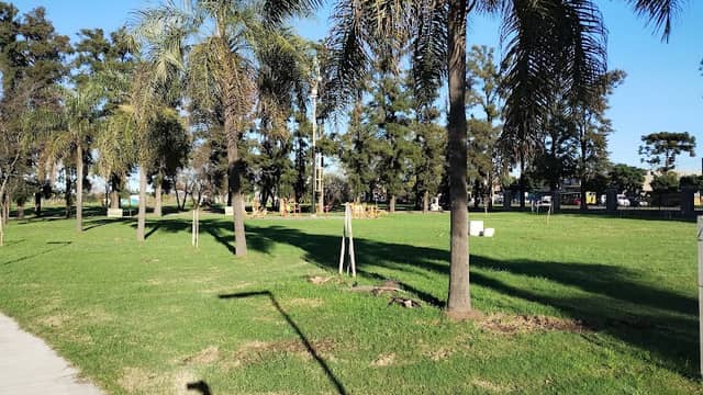 El Batallón Park - Image 1