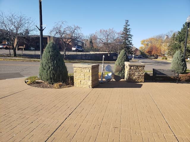 Veterans Memorial - Image 1
