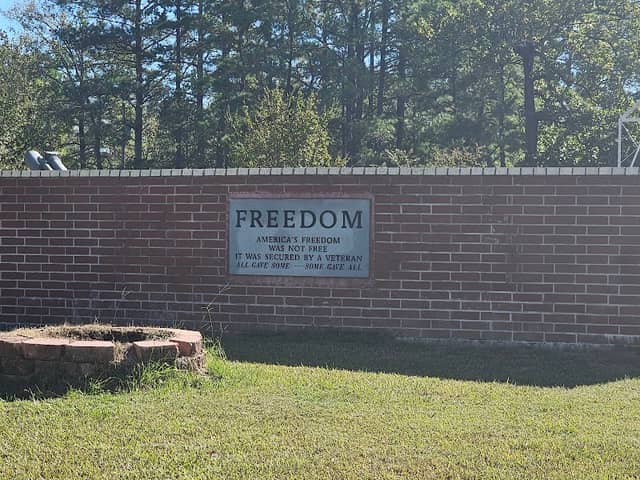 Veterans Memorial Park - Image 2