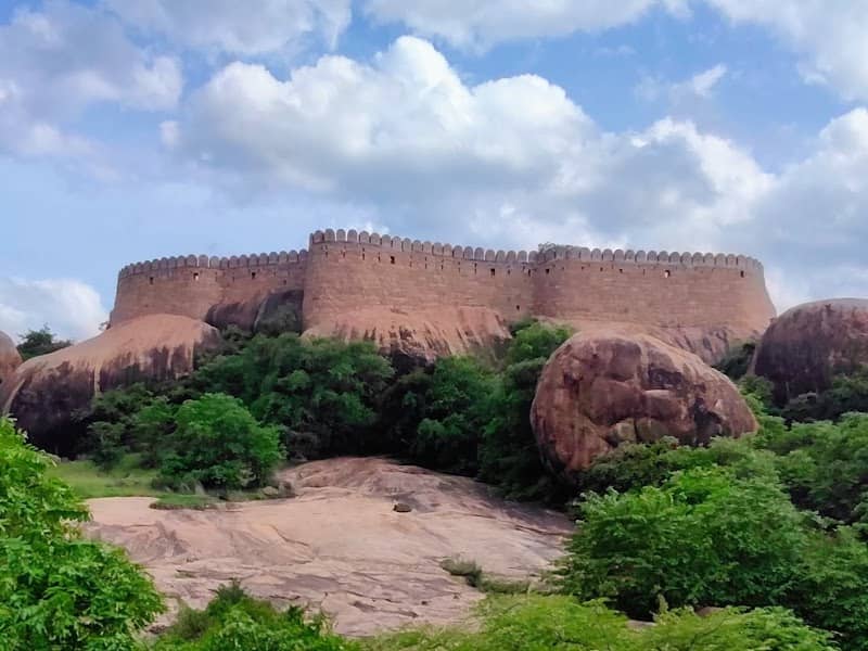 Thirumayam Fort - Image 1