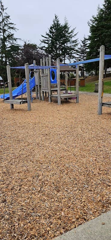Oak Street Park Fields - Image 2