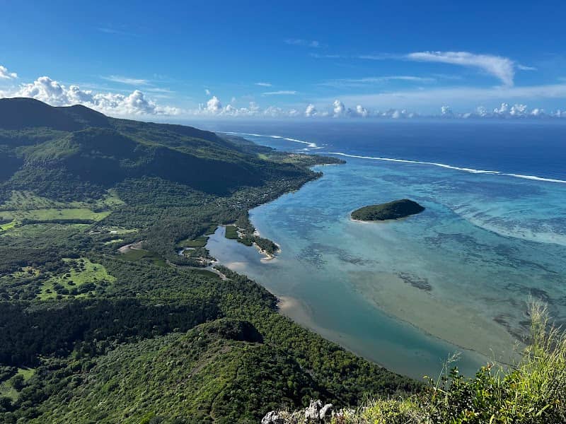 Le Morne - Image 1