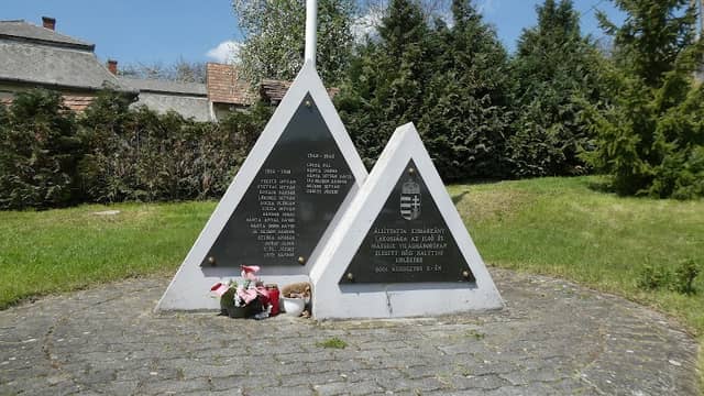 Világháború áldozatainak emlékparkja - Image 1