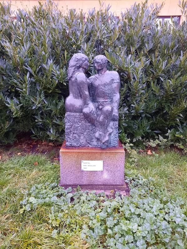 Samtal, staty - Image 1