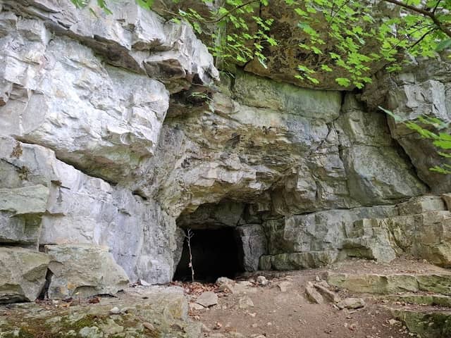 Spaltenhöhle Hohenurach - Image 1